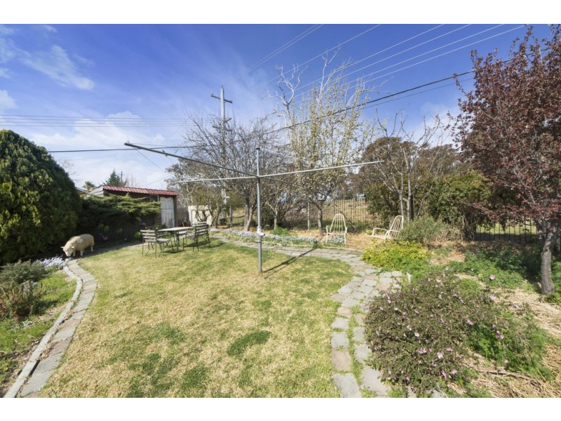 18 Lenehan Street, Giralang ACT 2617
