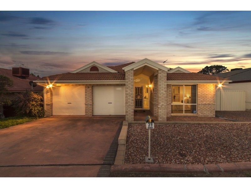 39 Rollston Street, Amaroo ACT 2914