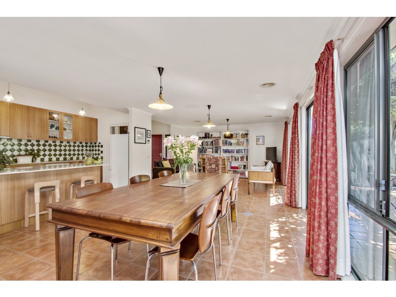 15 Cardew Crescent, Holder ACT 2611