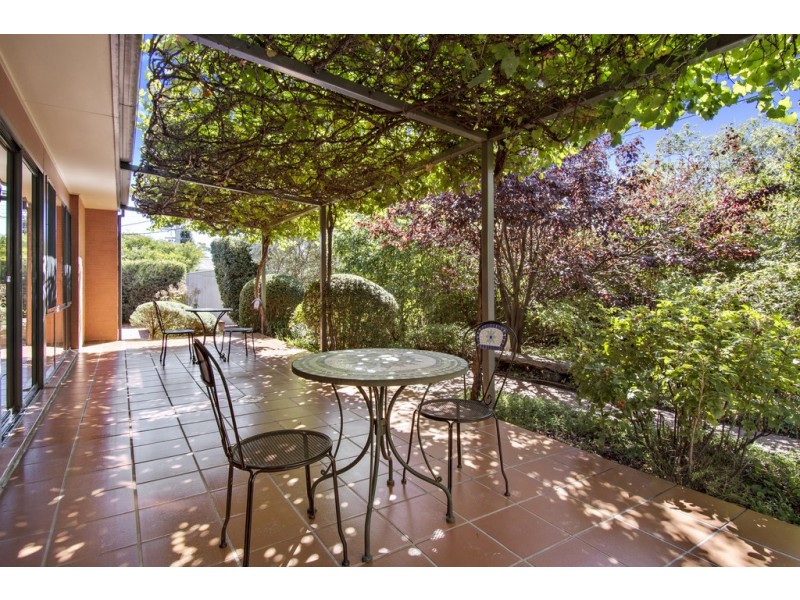 15 Cardew Crescent, Holder ACT 2611