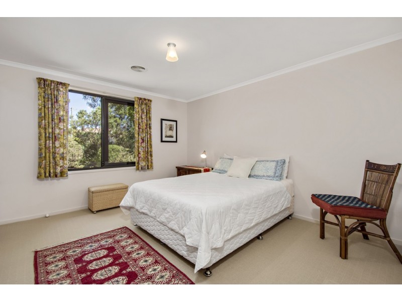 15 Cardew Crescent, Holder ACT 2611