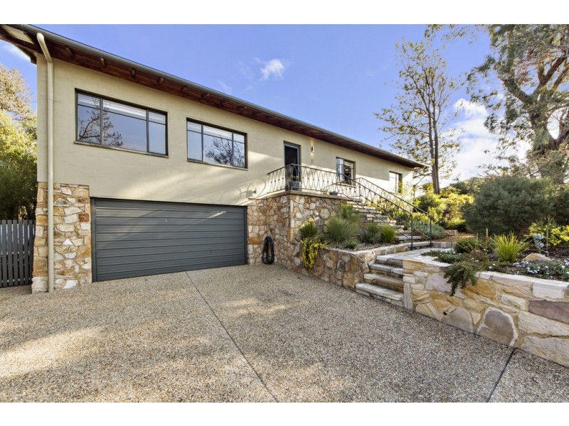 5 Leane Street, Hughes ACT 2605