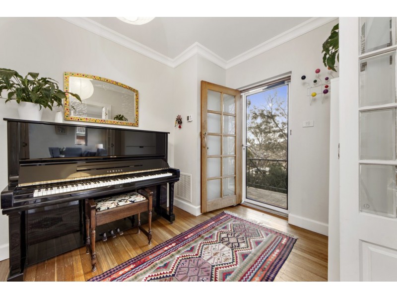 5 Leane Street, Hughes ACT 2605