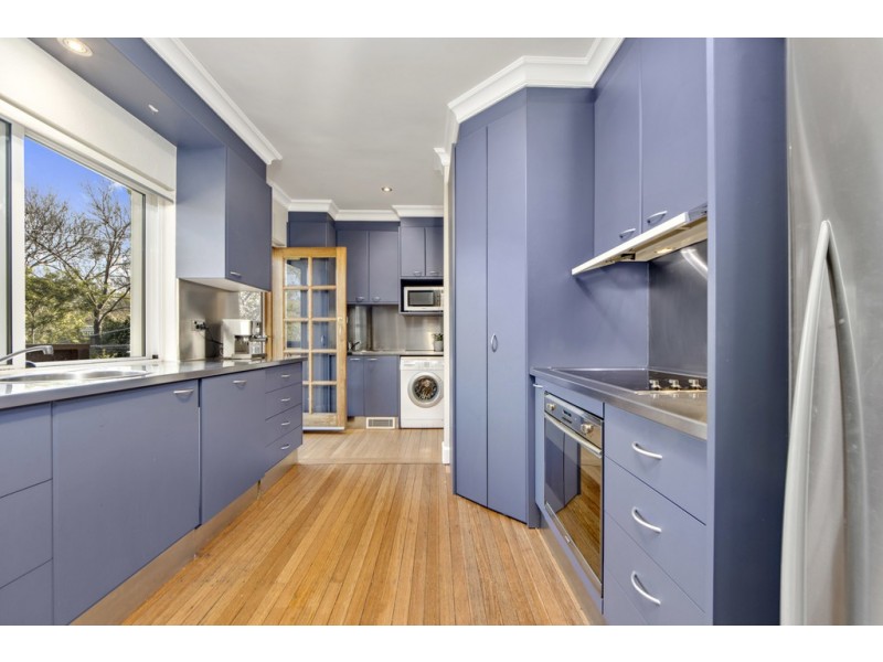 5 Leane Street, Hughes ACT 2605