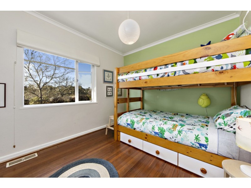 5 Leane Street, Hughes ACT 2605