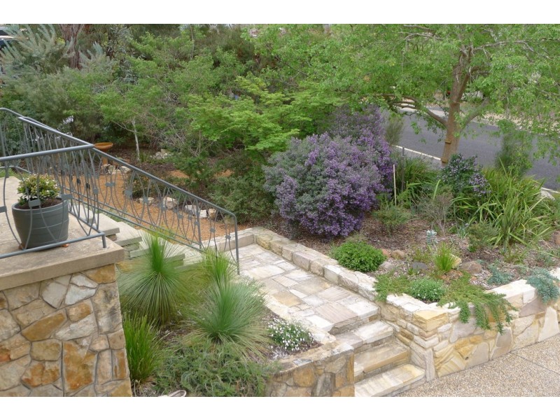 5 Leane Street, Hughes ACT 2605