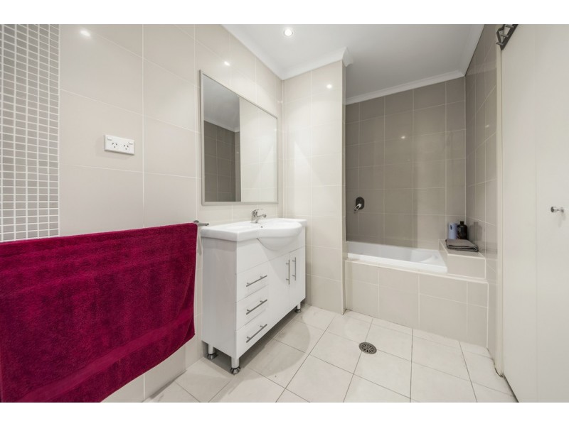 12/108 Athllon Drive, Greenway ACT 2900