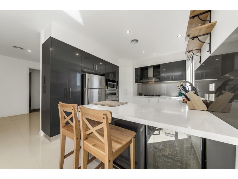 7 Foy Street, Forde ACT 2914