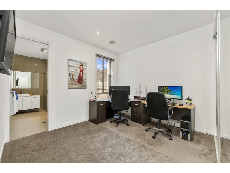 7 Foy Street, Forde ACT 2914