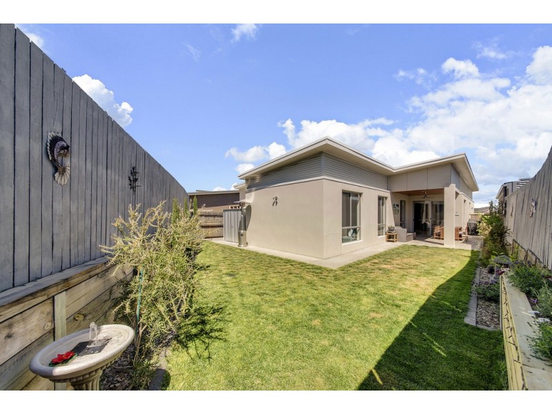 7 Foy Street, Forde ACT 2914