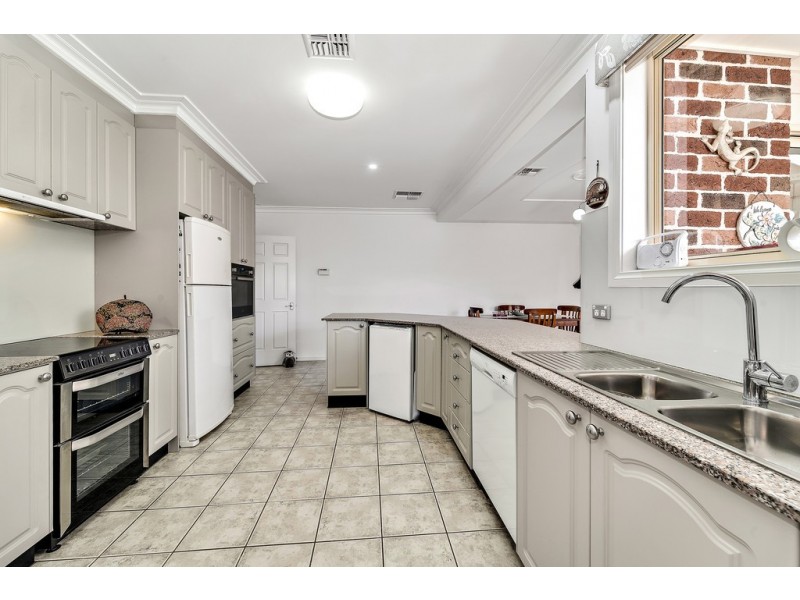 13 Narryer Close, Palmerston ACT 2913