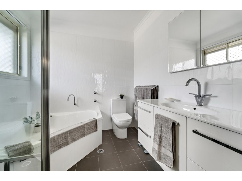 13 Narryer Close, Palmerston ACT 2913