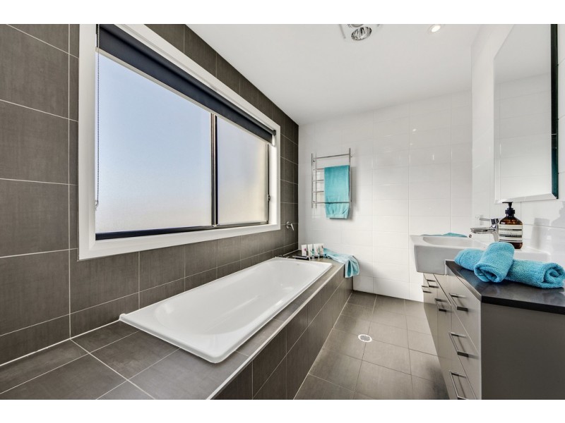 83 Oodgeroo Avenue, Franklin ACT 2913