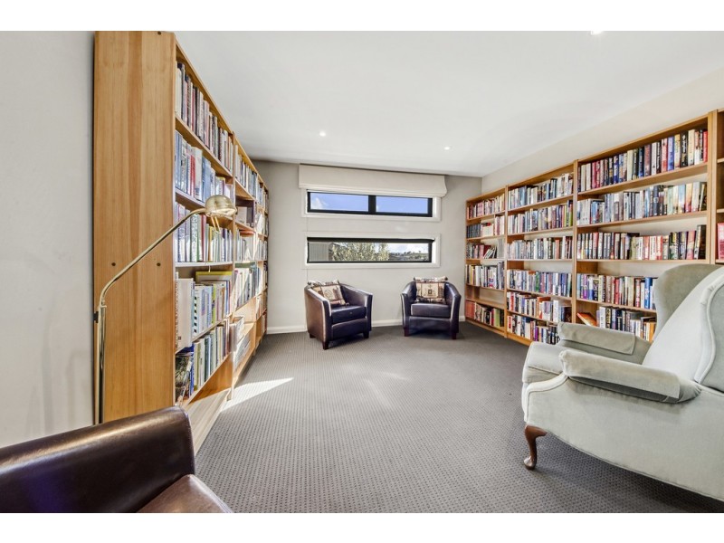 83 Oodgeroo Avenue, Franklin ACT 2913