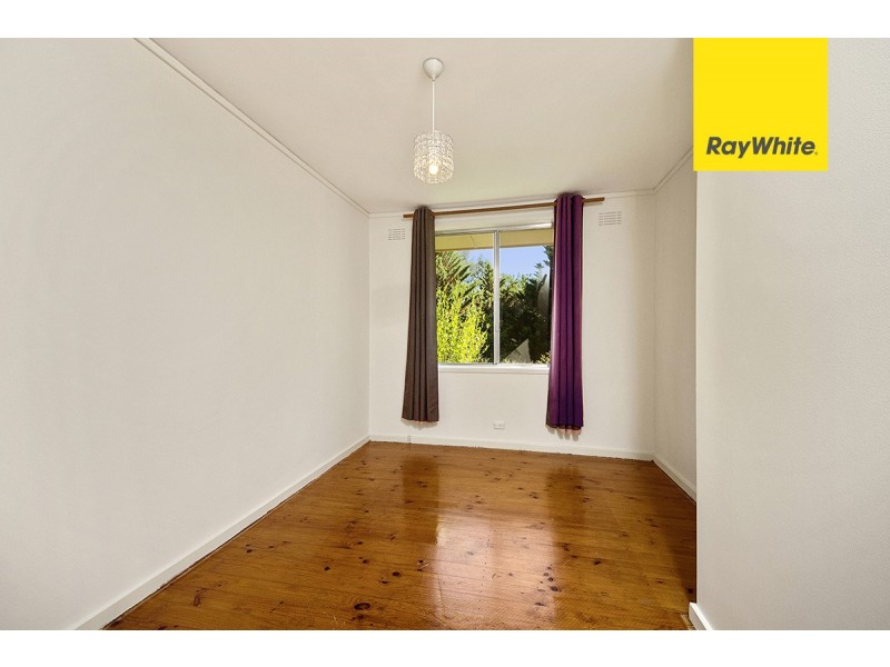 25 Biraban Place, Macquarie ACT 2614