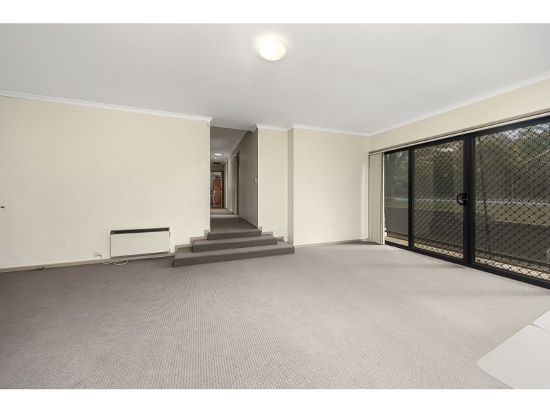 10 Mayo Street, Weetangera ACT 2614