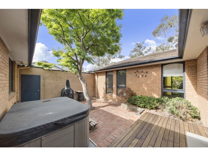 10 Mayo Street, Weetangera ACT 2614