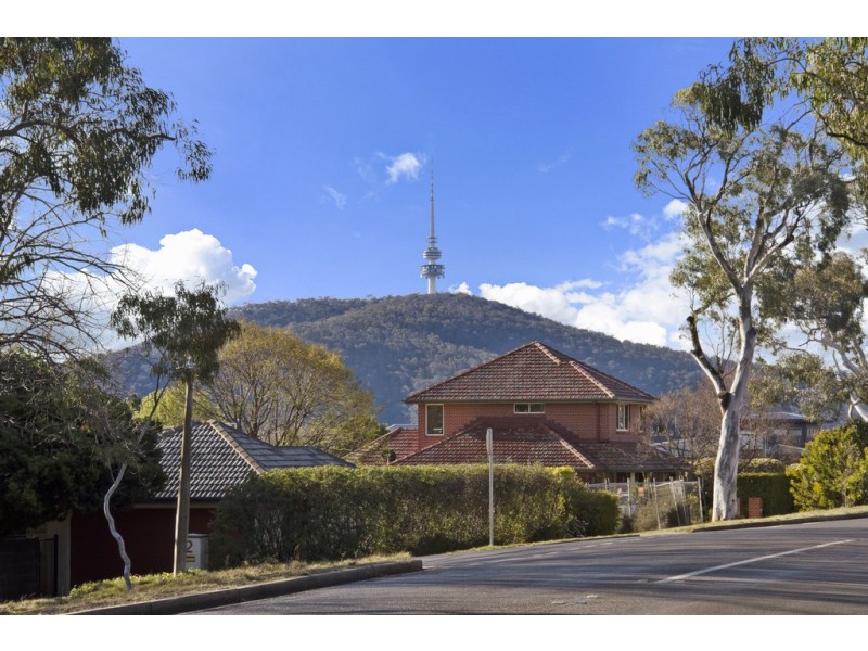 81 Hopetoun Circuit, Yarralumla ACT 2600