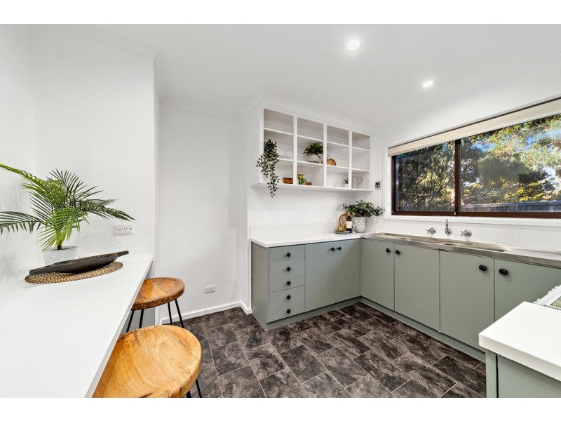 6 Lyttleton Crescent, Cook ACT 2614