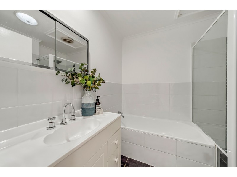 6 Lyttleton Crescent, Cook ACT 2614