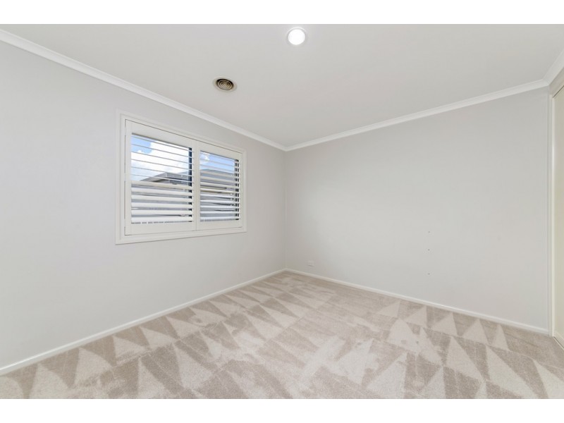 15 Coolgardie Street, Dunlop ACT 2615