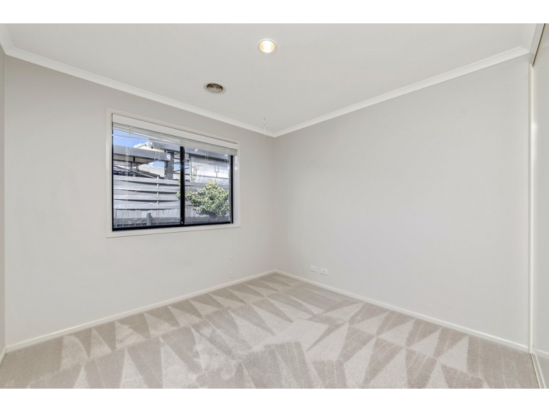 15 Coolgardie Street, Dunlop ACT 2615