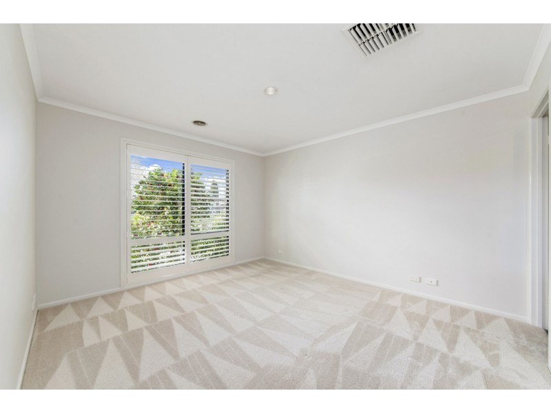 15 Coolgardie Street, Dunlop ACT 2615