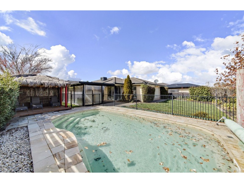 15 Coolgardie Street, Dunlop ACT 2615