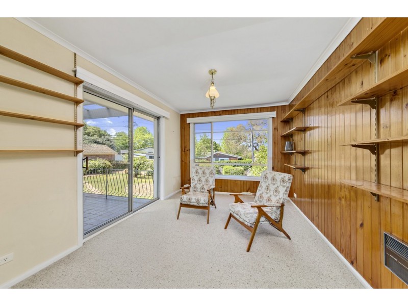 17 Glynn Street, Hughes ACT 2605