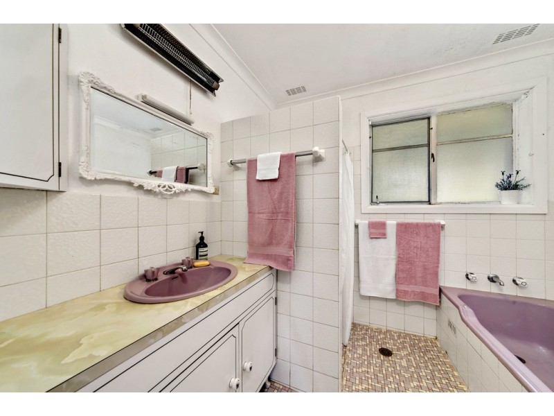 17 Glynn Street, Hughes ACT 2605