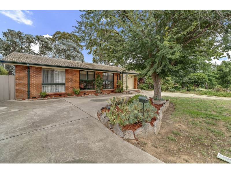 7 Simpson Street, Watson ACT 2602