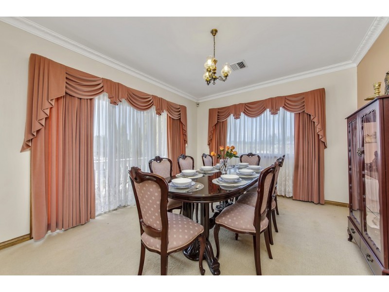 9 Cuscaden Crescent, Florey ACT 2615