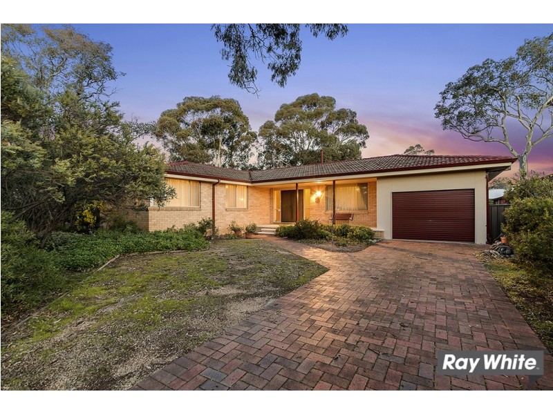 6 Gibbes Place, Weetangera ACT 2614