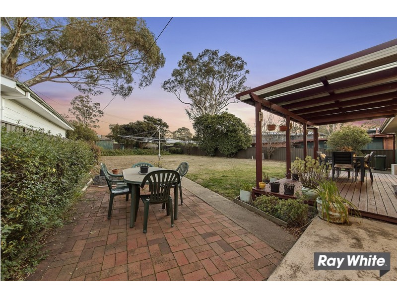 6 Gibbes Place, Weetangera ACT 2614