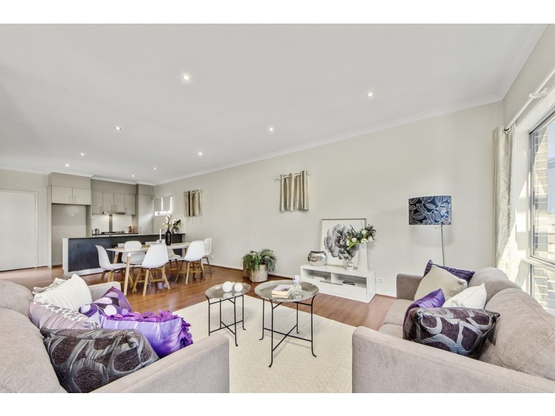 1/18 Dickins Street, Forde ACT 2914