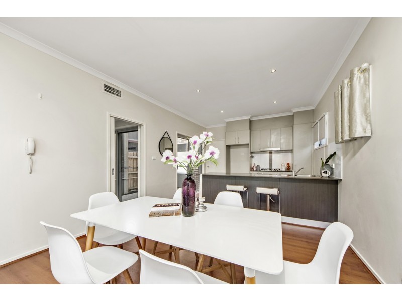 1/18 Dickins Street, Forde ACT 2914