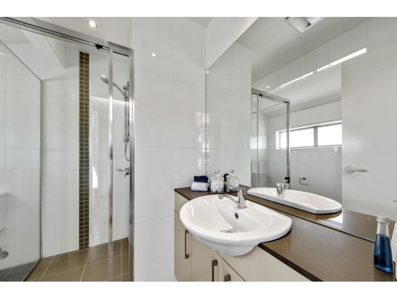 1/18 Dickins Street, Forde ACT 2914