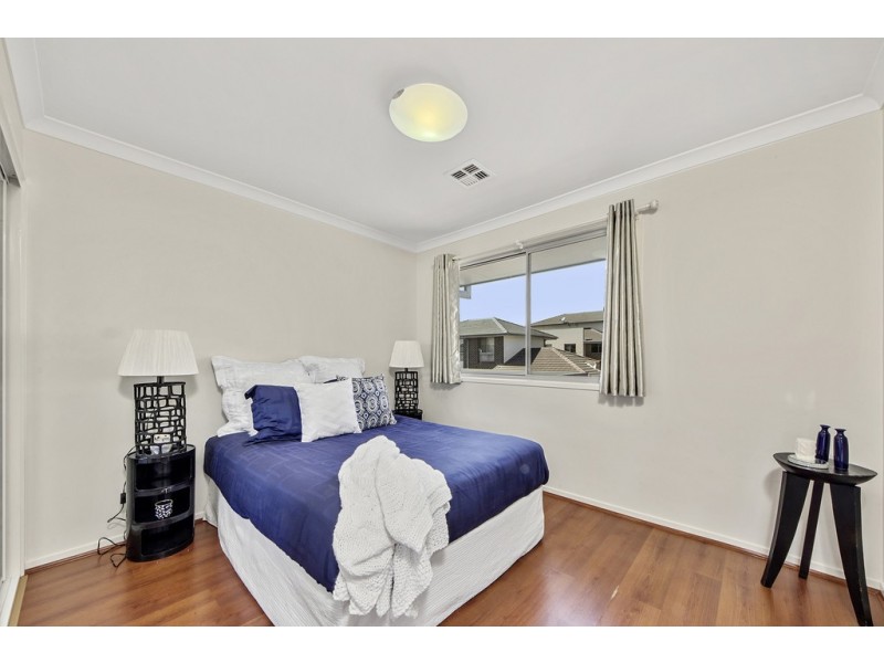 1/18 Dickins Street, Forde ACT 2914