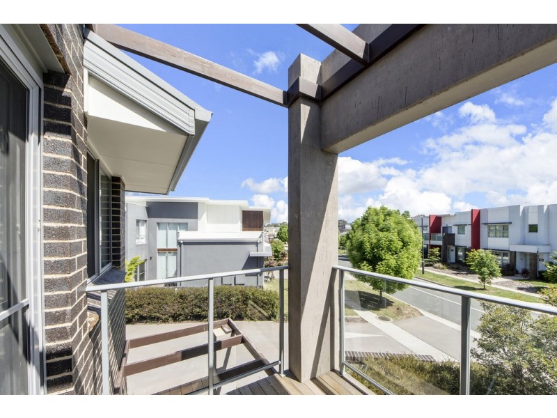 1/18 Dickins Street, Forde ACT 2914
