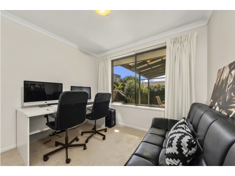 20 John Holt Street, Macgregor ACT 2615