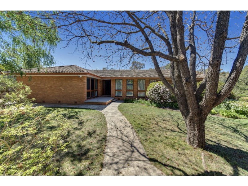 5 Sewell Place, Macgregor ACT 2615