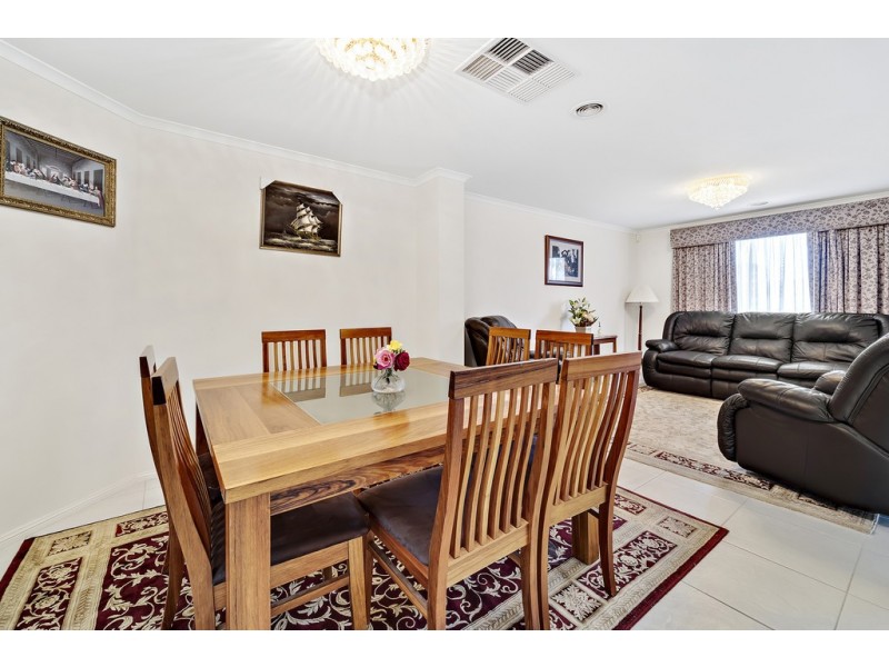 56 Gwen Meredith Loop, Franklin ACT 2913