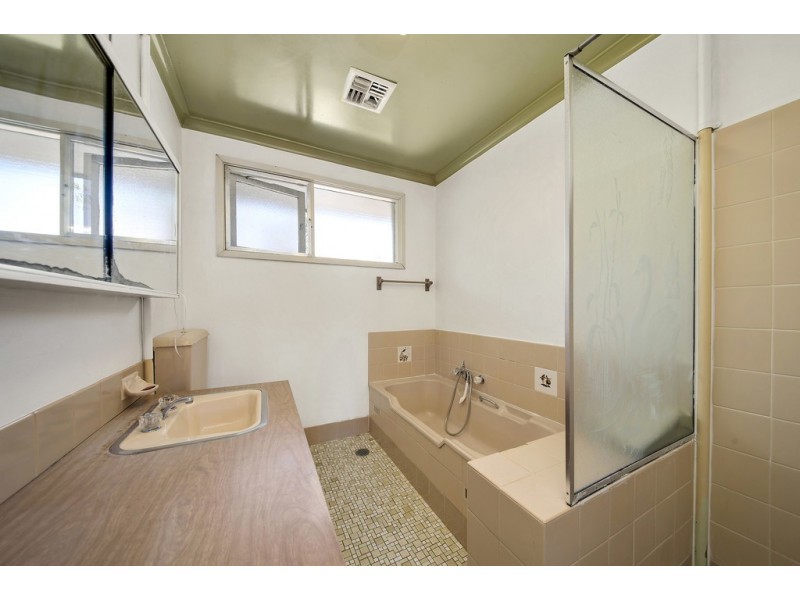 14 Sabine Close, Garran ACT 2605