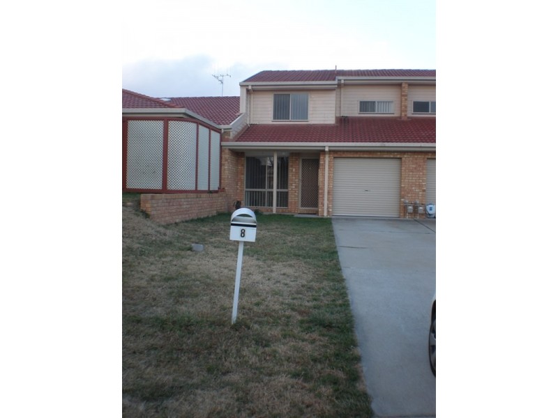 8 Yuranigh Court, Ngunnawal ACT 2913