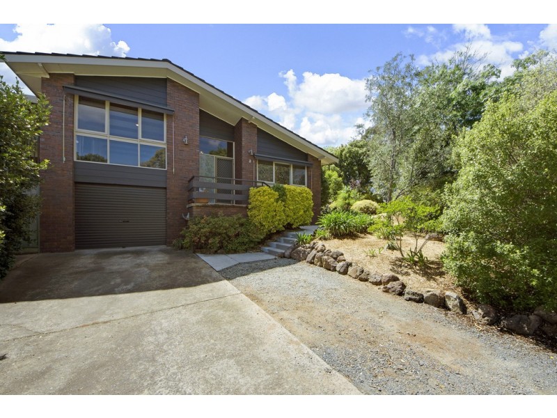 2 Solomon Crescent, Latham ACT 2615