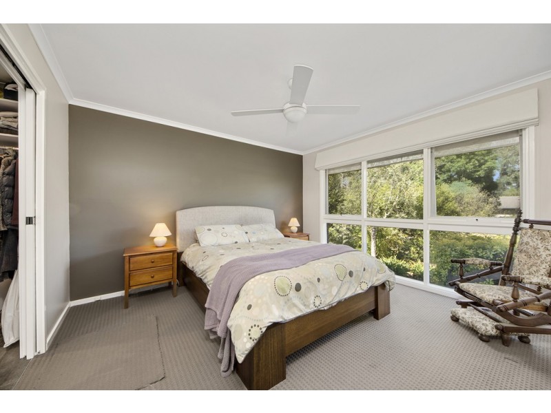 2 Solomon Crescent, Latham ACT 2615