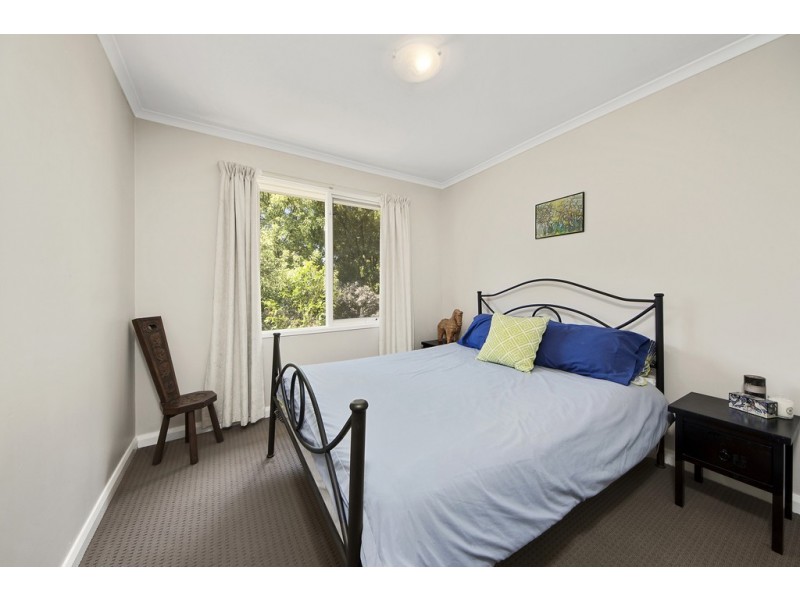 2 Solomon Crescent, Latham ACT 2615