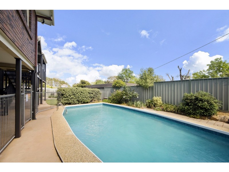 2 Solomon Crescent, Latham ACT 2615