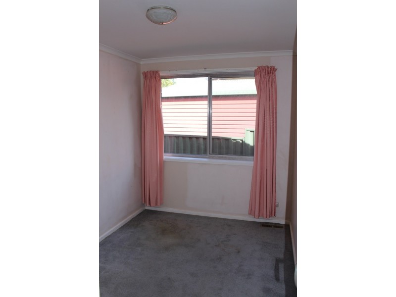 8 Jarvis Place, Macquarie ACT 2614