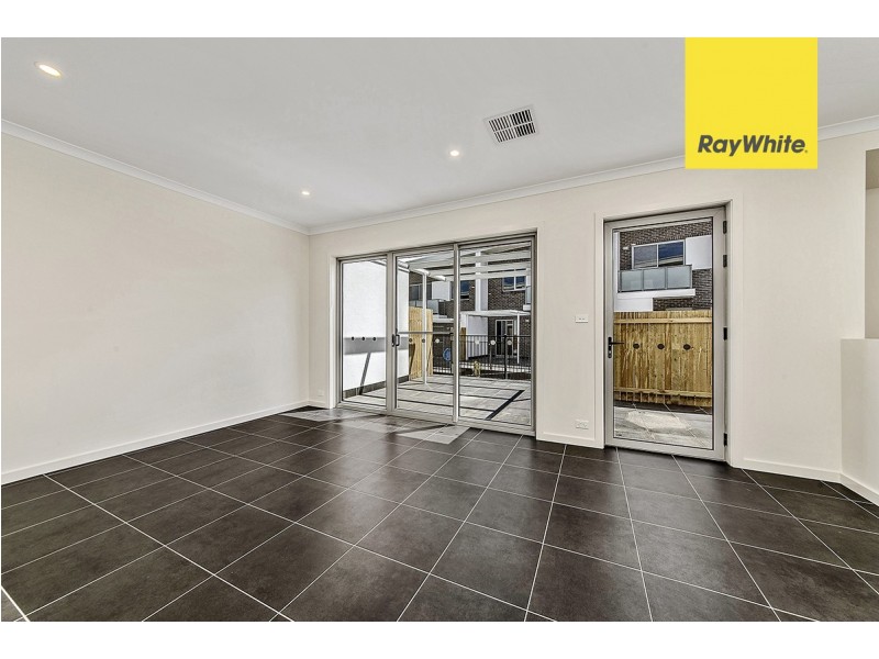 21/5 Nevertire Street, Lawson ACT 2617